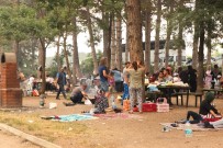 TATİL GÜNÜ - Bayram Tatilinin Son Gününü Piknikte Geçirdiler