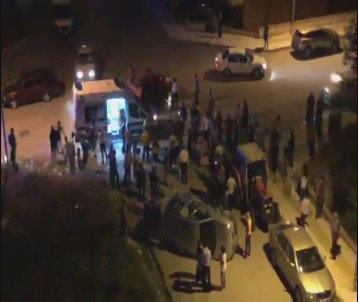 Hafif Ticari Araç Ve Otomobil Çarpıştı Açıklaması 4 Yaralı