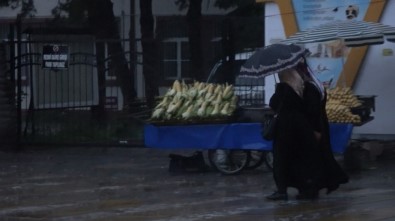 Kırıkkale'de Sağanak Ve Dolu Yağışı Etkili Oldu