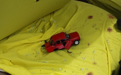 Otomobille Kamyonet Çarpıştı Açıklaması 1 Ölü, 3 Yaralı