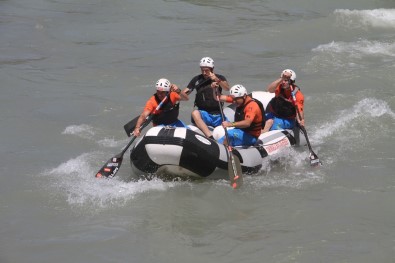 Tunceli'de Dünya Rafting Şampiyonası Heyecanı