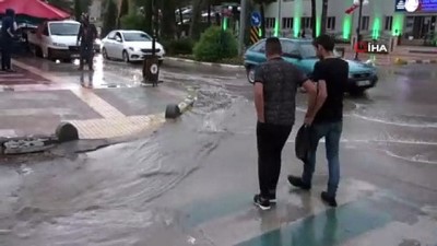 Yağmur Vatandaşları Hazırlıksız Yakaladı