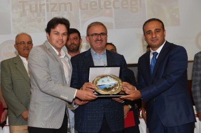Antalya Valisi Münir Karaloğlu Açıklaması 'Pansiyonculuk Turizmi Yapmalıyız'