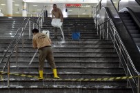TELEFERIK - Büyükşehir Belediyesi Temizlik Timleri 7/24 İş Başında