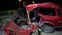TUNÇBILEK - Kütahya'da İki Otomobil Çarpıştı Açıklaması 1 Ölü, 2 Yaralı