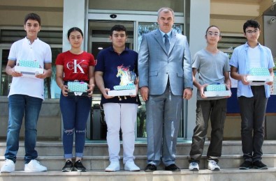 Milli Eğitim Müdürü Okumuş, Aydın'ın LGS Şampiyonlarını Ödüllendirdi