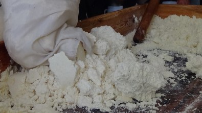 Yaylada Üretilen Peynirler İstanbul Sofralarını Süslüyor