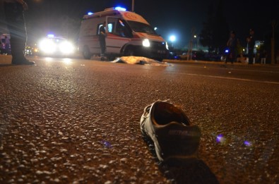 Tekirdağ'da Otomobil Kağıt Toplayıcısına Çarptı Açıklaması 1 Ölü