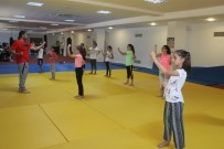 BADMINTON - '6 Aylık Çoklu Branş Eğitim Modülü' Mersin'de Başladı