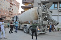 ÖZEL HAREKAT POLİSLERİ - Beton Mikserinin Altında Kalan Kadın Hayatını Kaybetti