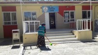 Boğazlıyan'da Hükümlüler Okulları Yeniliyor Haberi