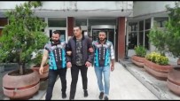 HALIÇ KÖPRÜSÜ - İstanbul'da  Motosikletinin Benzin Deposunun Üstüne Oturup Tek Teker Üzerinde Giden Maganda Yakalandı