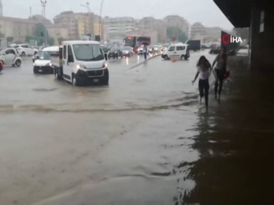 İtalya'yı Dolu Vurdu Açıklaması 18 Yaralı