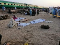 PAKİSTAN ORDUSU - Pakistan'daki Tren Kazasında Ölü Sayısı 21'E Yükseldi