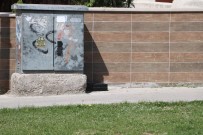 BOMBA İMHA UZMANI - Sivas'ta Adliye Lojmanları Önünde Şüpheli Paket Paniği