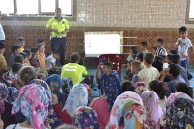 Yaz Kur'an Kurslarında Çocuklara Trafik Eğitimi