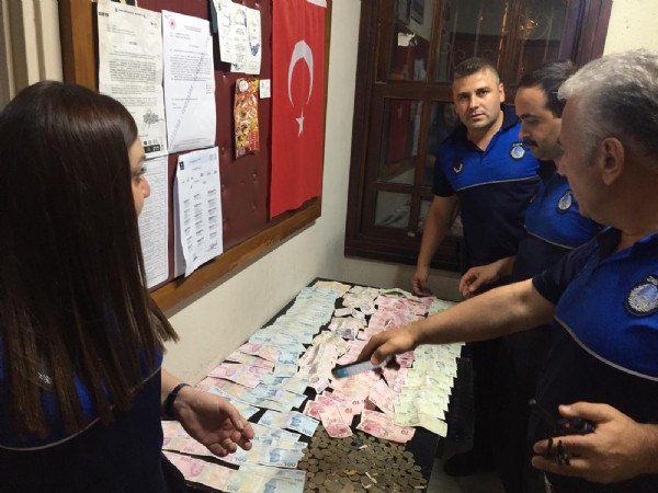Dilenci kadından çıkan para şok etti