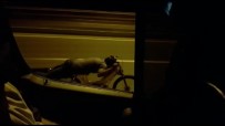 TEHLİKELİ YOLCULUK - (Özel) Otobanda Motosikletle Ölümüne Yolculuk