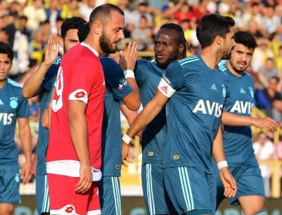 F.Bahçe ilk hazırlık maçında zorlanmadı