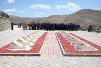 BAYBURT ÜNİVERSİTESİ REKTÖRÜ - 15 Temmuz Demokrasi Ve Milli Birlik Günü Dolayısıyla Bayburt Şehitliğinde Tören Düzenlendi