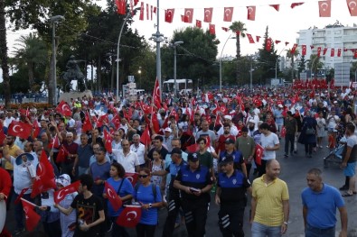 Antalya'da 15 Temmuz Milli Birlik Yürüyüşü
