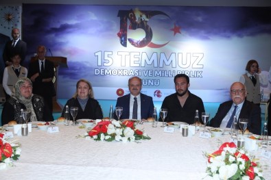 Eskişehir'de Şehit Aileleri Ve Gaziler Onuruna Yemek