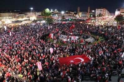 Sivas'ta Binler Meydandaydı