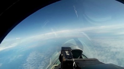 Baltık Denizi'nde Rus Uçaklarını Finlandiya Ve İsveç Uçakları Takip Etti