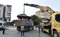 HURDA ARAÇ - Hurda Araçlar Toplandı