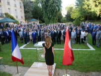 SAYGI DURUŞU - Paris Türkiye'nin Paris Büyükelçiliği'nde 15 Temmuz Anma Töreni