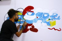 RESİM SANATI - Yüksekovalı Öğretmen, Çocuklar İçin Duvarları Renklendiriyor