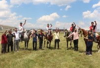 VATANDAŞLıK - Erzurum Korkut Ata Atlı Spor Kulubü'nden Çocuk İstismarı İle Mücadeleye Destek