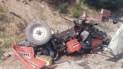 Kula'da Traktör Devrildi Açıklaması 1'İ Ağır 2 Yaralı