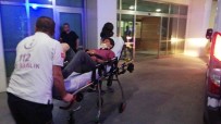 AKÇAŞEHIR - Merdivenden Düşen Genç Yaralandı