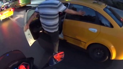 (Özel) Şişli'de Minibüs Şoförü Taksiciyi Darp Etti
