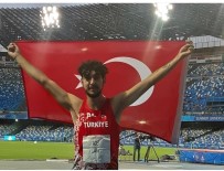 NAPOLI - PAÜ'lü Atlet Gurur Kaynağı Oldu