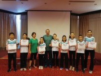 FEDERASYON BAŞKANI - Salihlili Karateciler Denizli'de Madalyaları Topladı