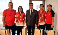 BADMINTON - Şampiyon Sporcular Bursa'nın Gururu Oldu
