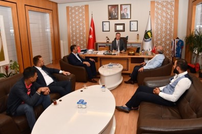 Taban Açıklaması 'Her Taksici Belediye Başkanını Temsil Eder'