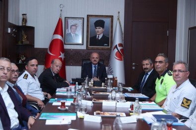 Trafik Değerlendirme Toplantısı Vali Çakacak'ın Başbakanlığında Yapıldı