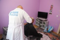 EV TEMİZLİĞİ - Tuşba Belediyesinden 'Hasta Ve Yaşlılara Evde Tıraş' Hizmeti