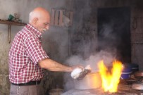KALAYCILIK - Yarım Asırdır 75 Derecelik Ateşin Önünde Çalışıyor