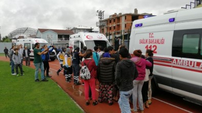 Akçakoca'da Selde Mahsur Kalan 21 Fındık İşçisi Helikopter İle Kurtarıldı