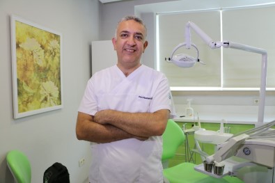 Diş Eti Hastalıklarından Kurtulmak İçin Hekime Gitmek Şart