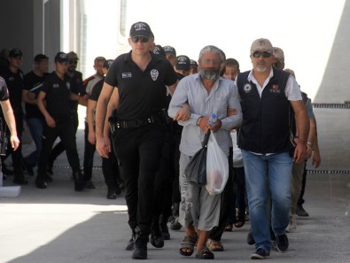Haraç Toplayan 12 DEAŞ'lı Tutuklandı