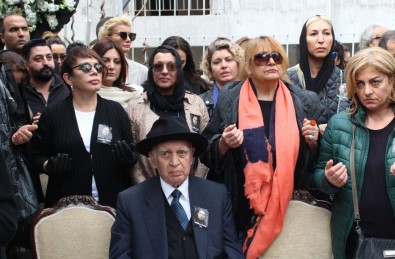 Sezen Aksu'nun Babası Yoğun Bakımda