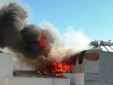 Milli Eğitim Müdürlüğü Öğrencilerin Kaldığı Binada Çıkan Yangınla İlgili Soruşturma Başlattı