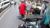 (Özel) İstanbul'da Bisikletli Ve Motosikletli İki Genç Kaza Geçirerek Yaralandı