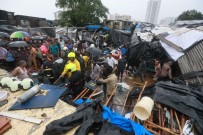 MUSON YAĞMURLARı - Yağış nedeniyle duvar çöktü: 15 ölü, 69 yaralı