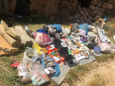 Jandarma Ve Emniyet Birimlerinden Terör Örgütü PKK'ya Ağır Darbe